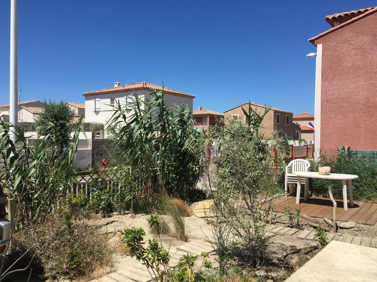 Ferienwohnung En Camargue Salin-de-Giraud Exterior foto